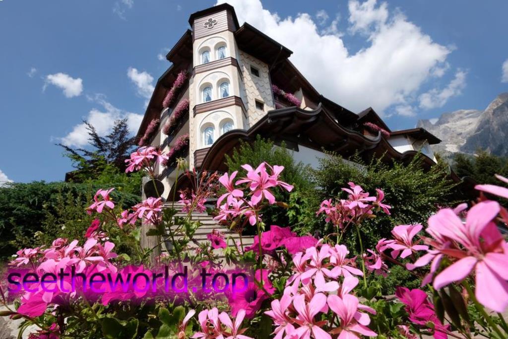 Гірськолижний курорт Сан-Мартіно-ді-Кастроцца (San Martino di Castrozza), Італія