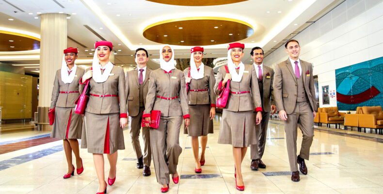 Нові VIP-формені костюми Emirates: еволюція стилю