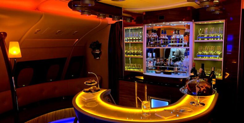 Emirates штрафує екіпаж за резонансне відео