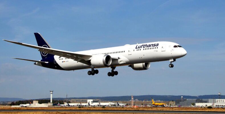 Люфтганза імпортує 787 через Швейцарію
