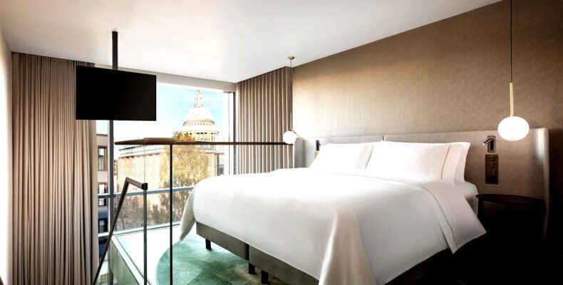 Гість Westin виявив газові балони в номері