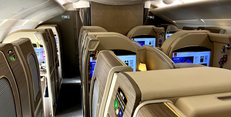 Emirates обмежує дітей у першому класі